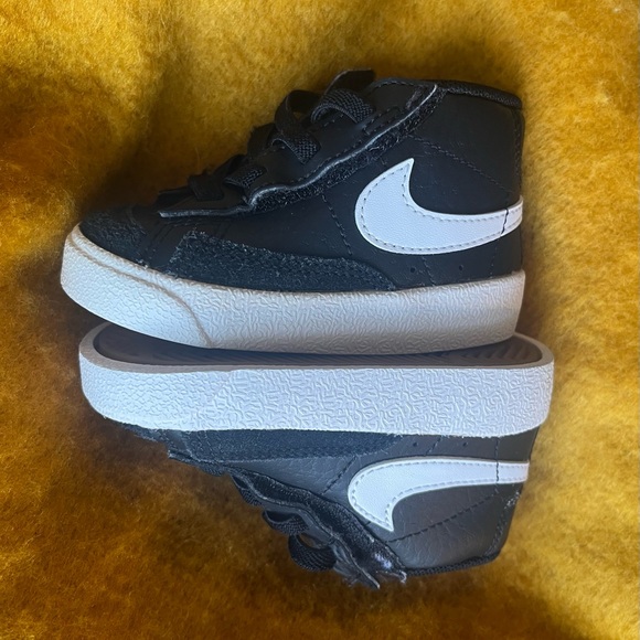 Toddler's Nike Blazer Mid '77 Black/White-White (DA4088 002) 4C - Picture 2 of 7